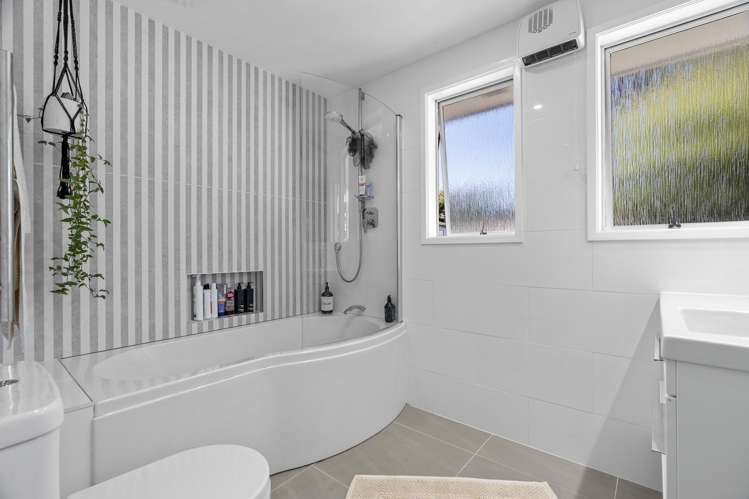 42 Resolution Road Welcome Bay_19