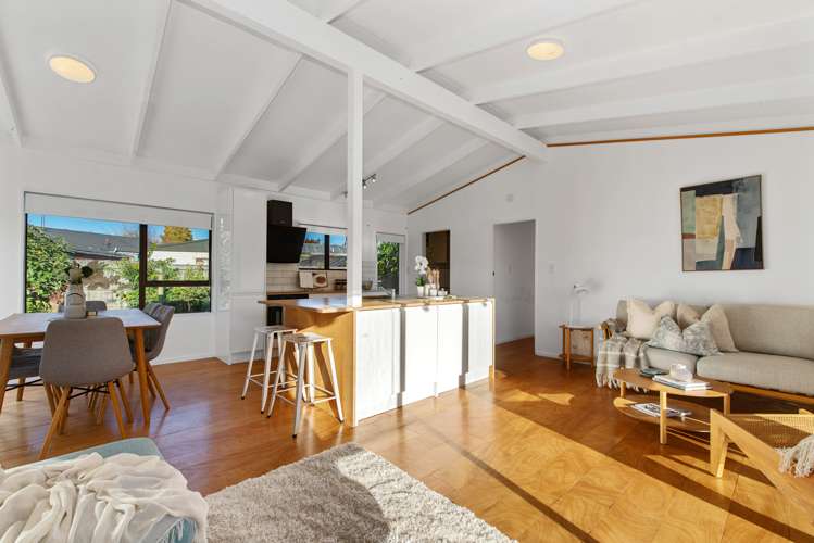 39 Tennyson Drive Owhata_2