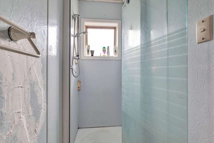 19 Tybalt Street Stratford_8