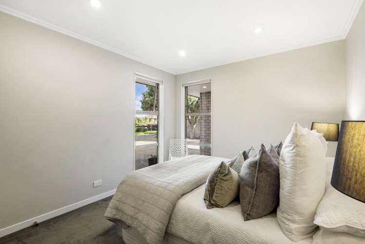 18 Lemon Grove Lane Greenhithe_16
