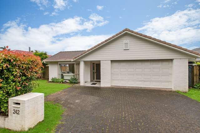 242 Cascades Road Botany Downs_1