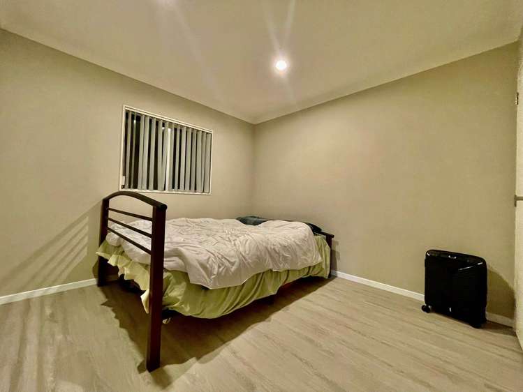 22 Stamford Crescent Flat Bush_9