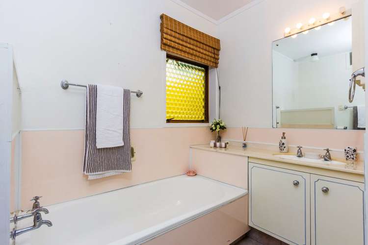 1/7 Cezanne Place New Lynn_5