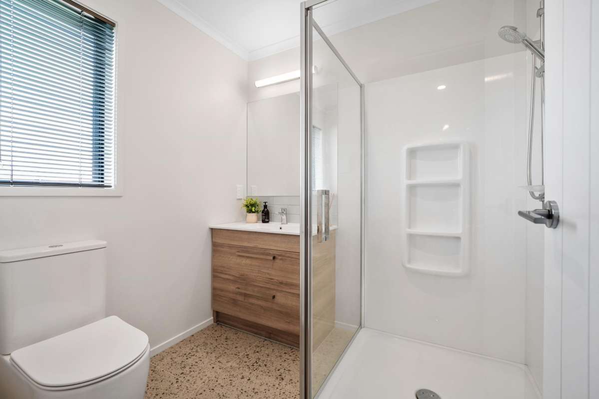 55A Pemberton Crescent_2