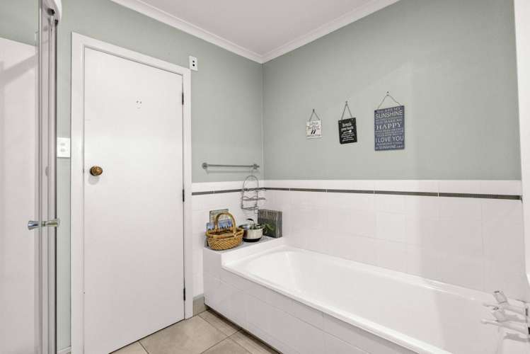 147 Kings Avenue Matua_19