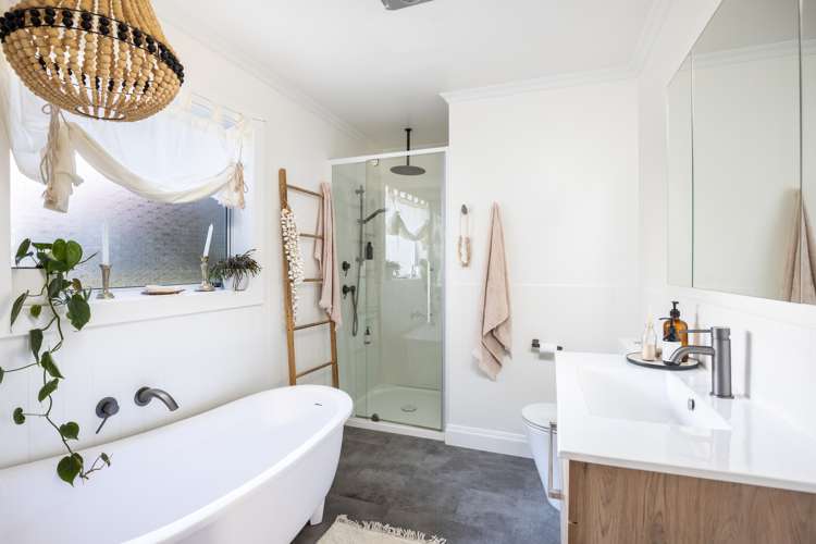 826 Mokau Road Mimi_14