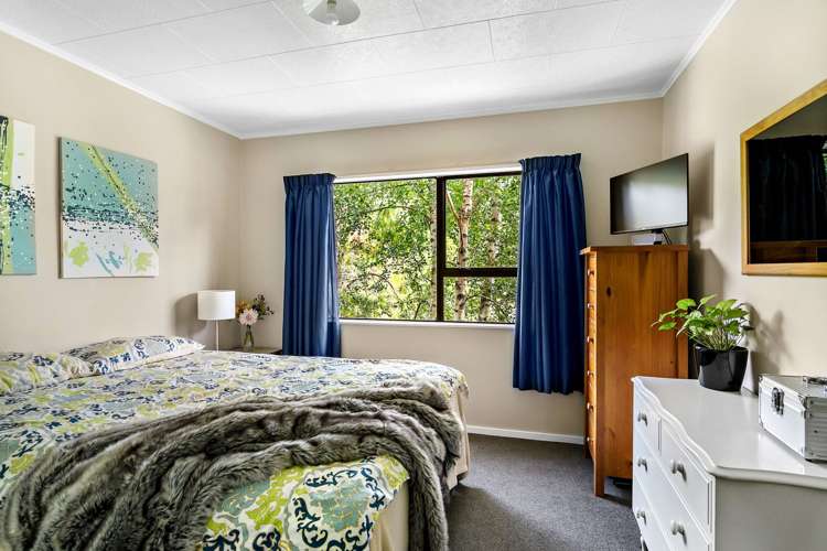 69 Murphy Street Toi Toi_9