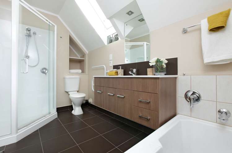 16d Saint Jerome Avenue Te Atatu Peninsula_7