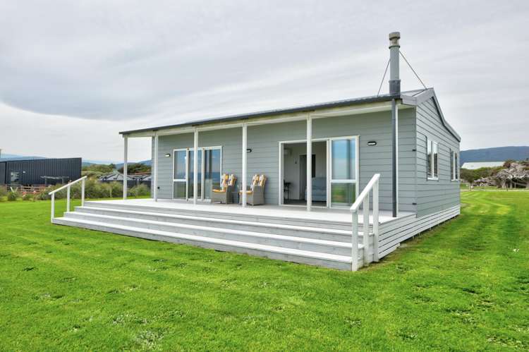 5 Surrey Street Orepuki_1