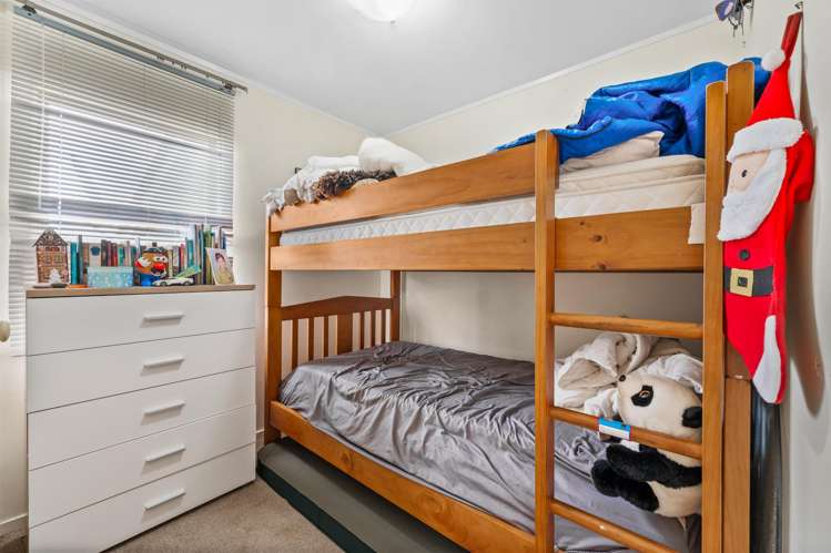 1/13 Paton Avenue Te Atatu South_9