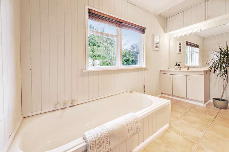 51 Kings Avenue Waikuku Beach_15