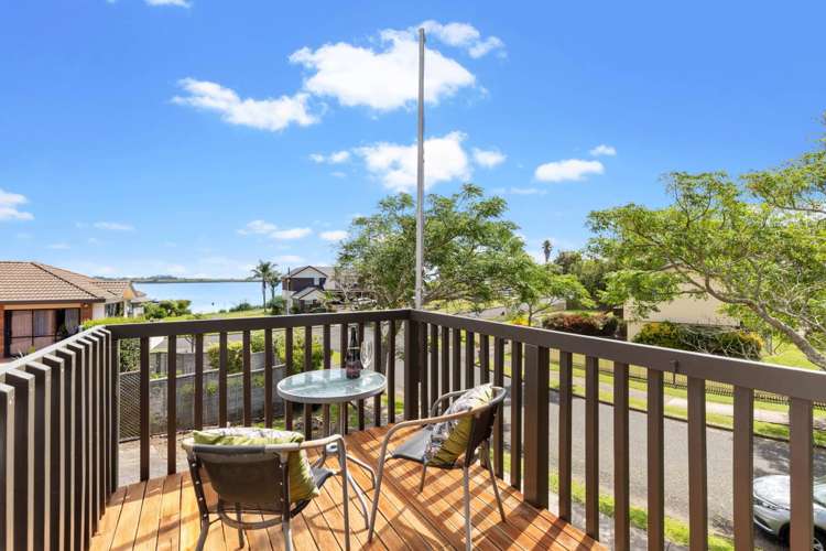 3 Gleneagles Grove Wattle Downs_15