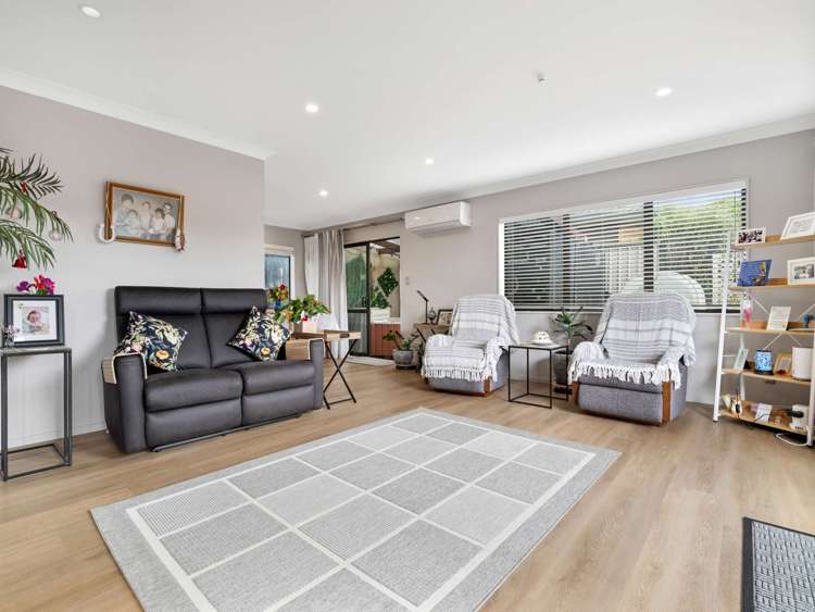 42 Bodi Place Te Atatu South_9