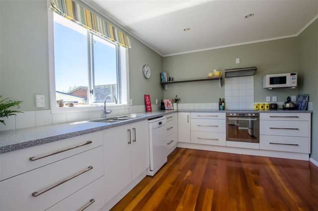 65 Ngaio Road Waikanae_3