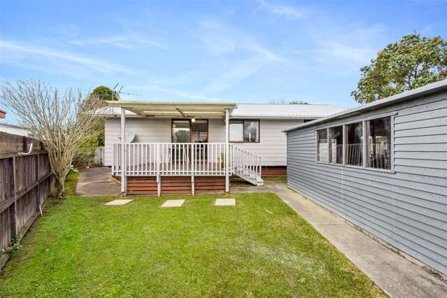 1/63c Colwill Road Massey_1