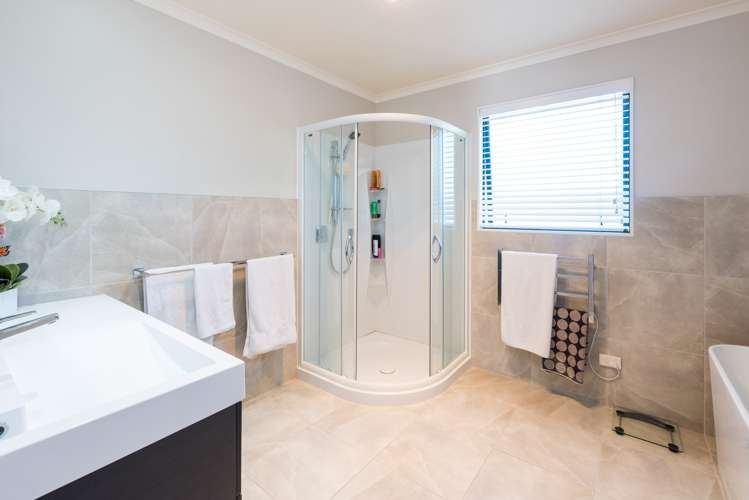 211 Oakwood Lane Witherlea_12