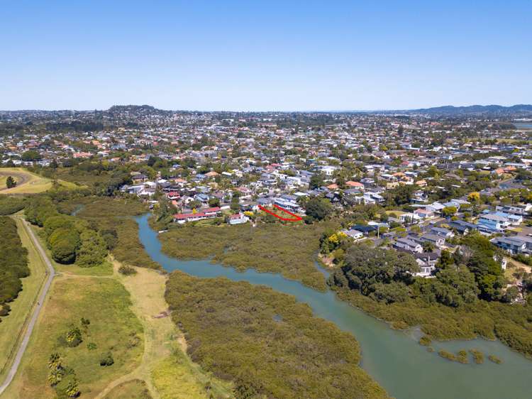 72 Wainui Avenue Point Chevalier_6