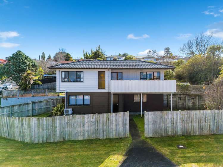 1 Tableau Place Totara Vale_3