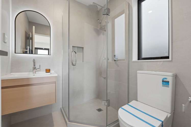 73,75/79 Cnr Terry Street and McFadzean Drive Blockhouse Bay_26