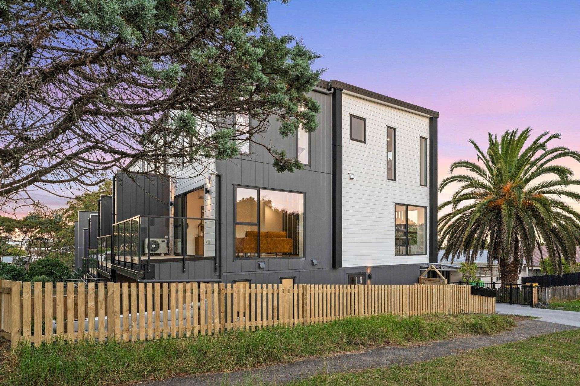 2/33 Elizabeth Drive West Harbour_0