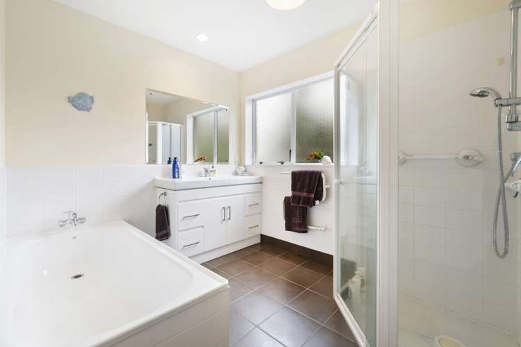 2/34 Parkhill Road Mellons Bay_21