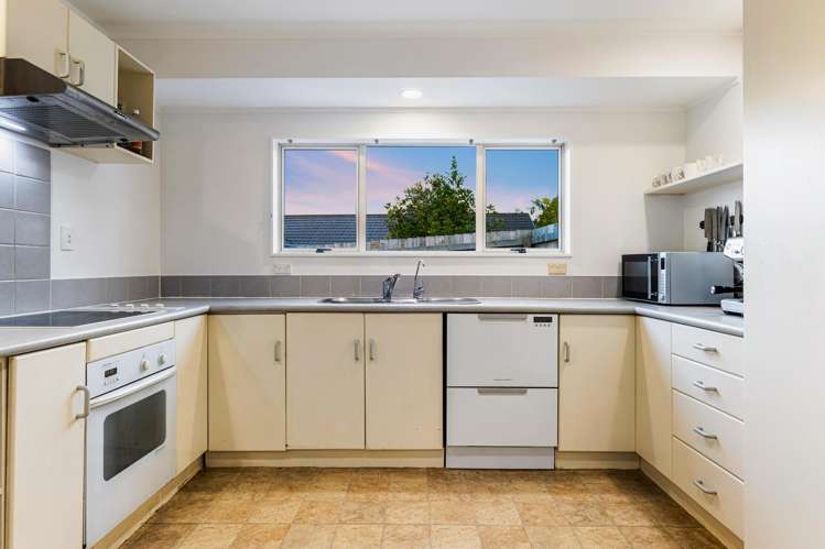 19 Brookvale Park Stanmore Bay_2