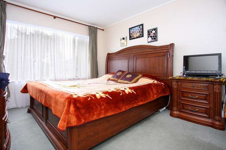 21 Earnslaw Crescent Clover Park_6