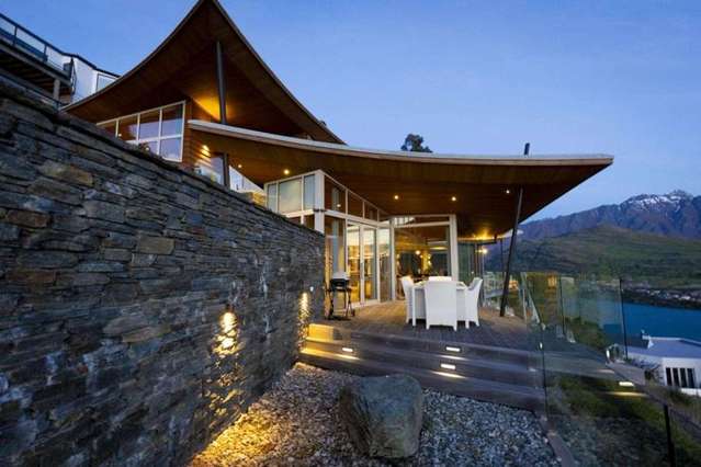 Cereal king and ex-Auckland mayor Dick Hubbard selling his Queenstown masterpiece for over $8m
