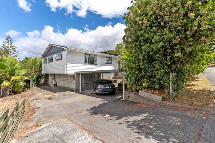 13 Puriri Crescent Lansdowne_1