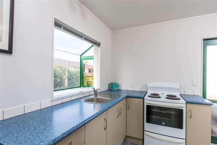 24 Fairdale Place Birkdale_11