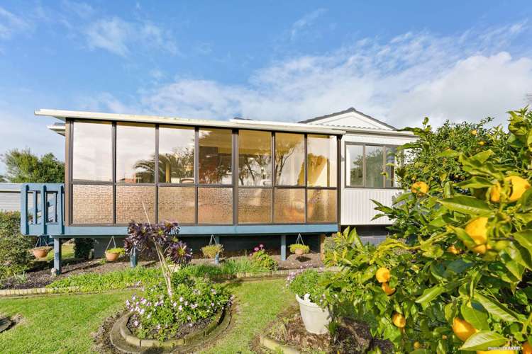 18 Muirfield Street Wattle Downs_4