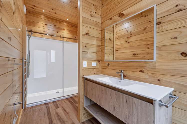 324 and 326 Tangiora Avenue Whangapoua_27