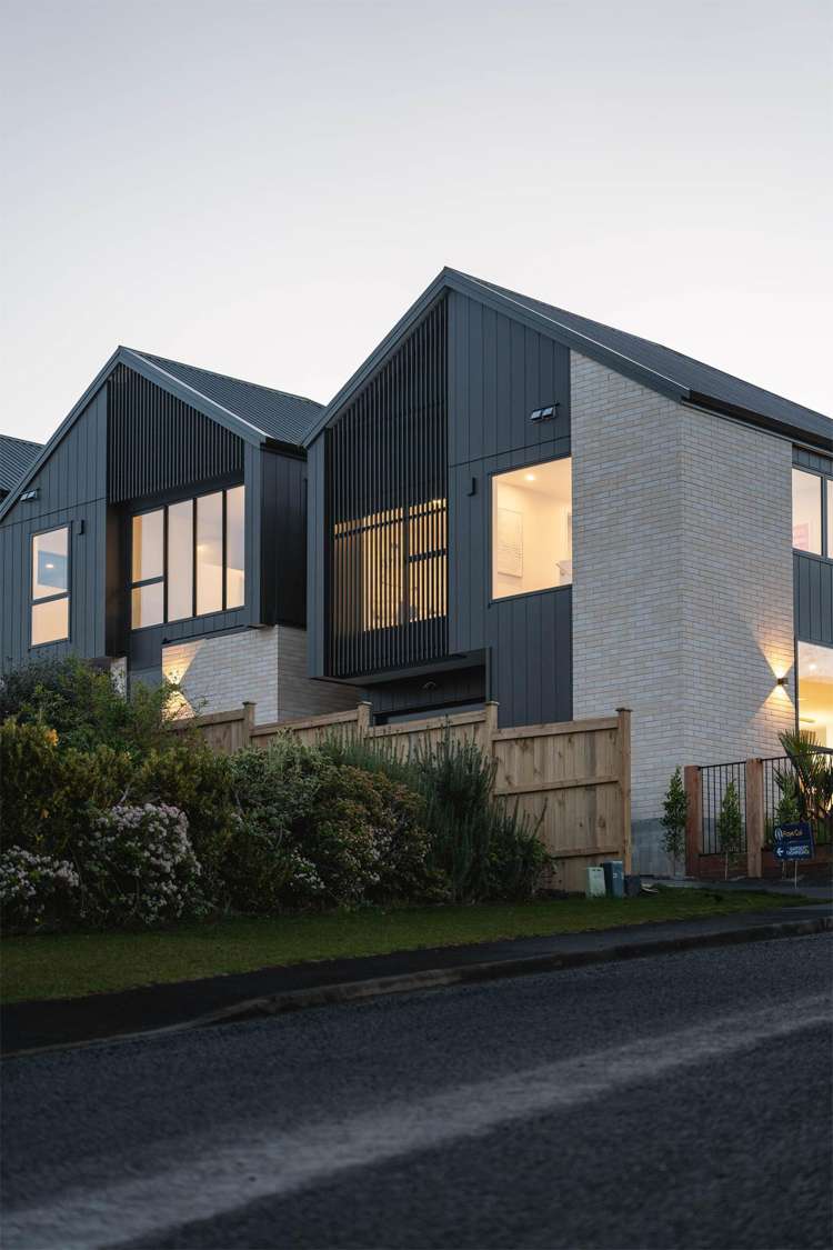 1-4/16 Tetrarch Place Totara Vale_33