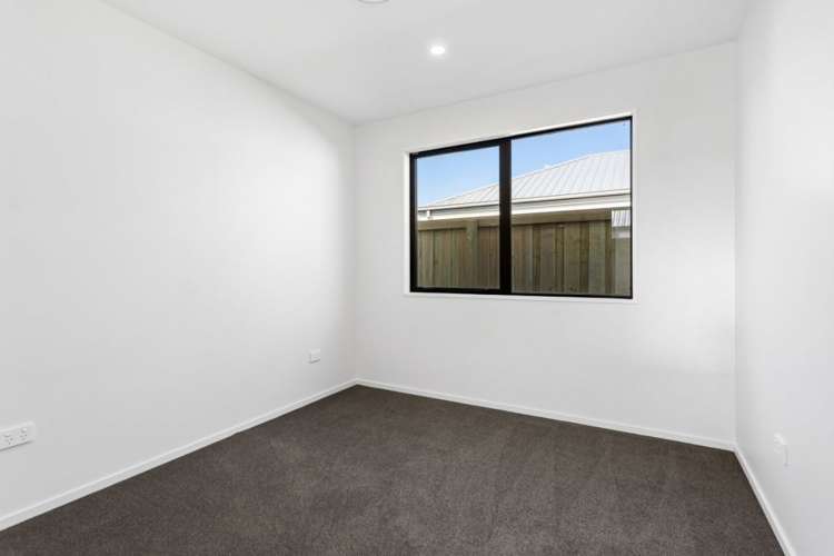 41 Derbridge Street Woodend_17