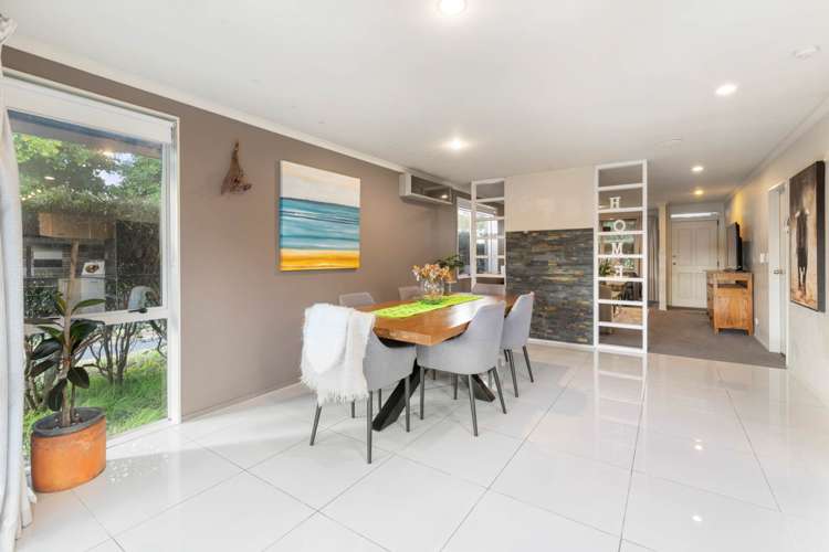 32 Bruce Pulman Drive Takanini_16