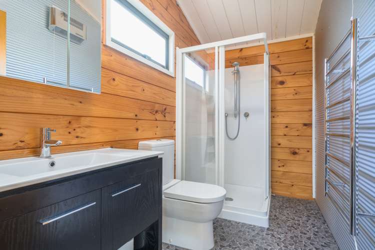 2/152 Mapara Road Acacia Bay_13