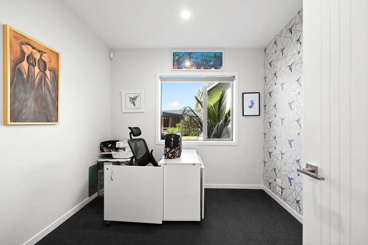 77 Baxter Michael Crescent Cambridge_22