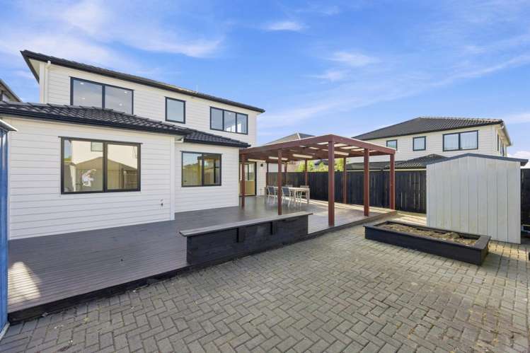 3 Golden Avenue Flat Bush_11