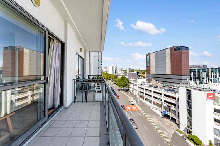 803/22 Nelson Street Auckland Central_32