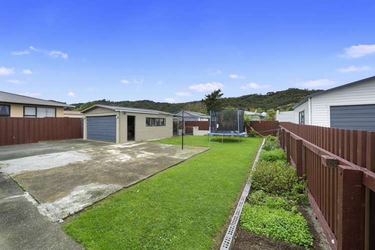 40 Momona Street Wainuiomata_13