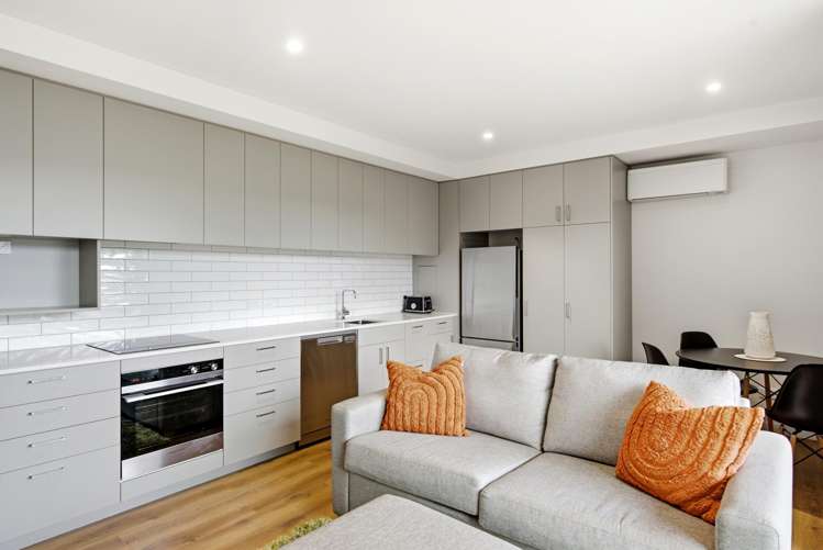 7/212 Cashel Street_3
