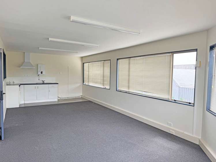 Unit A/136 Cryers Road East Tamaki_11