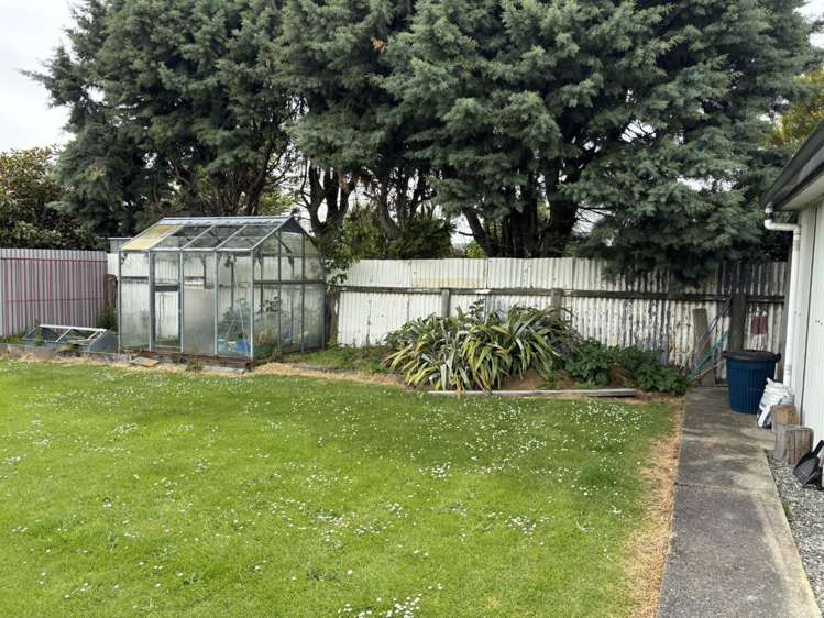 17 Sword Street Gore_1