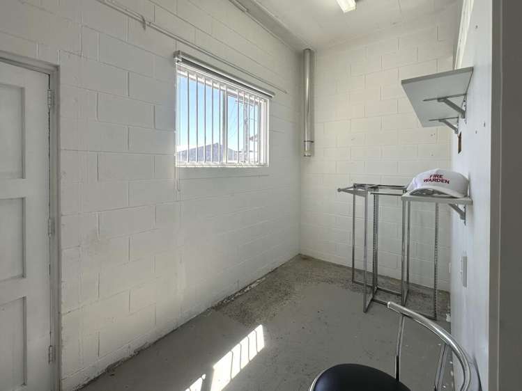 Unit 2, 22 Te Heuheu Street Town Centre_7