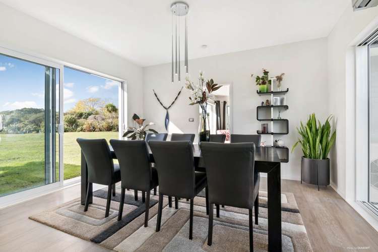 1 Ngaire Close Wainui_8