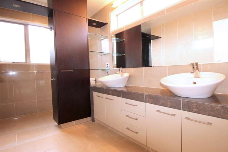 53 Coachman Drive Flat Bush_9