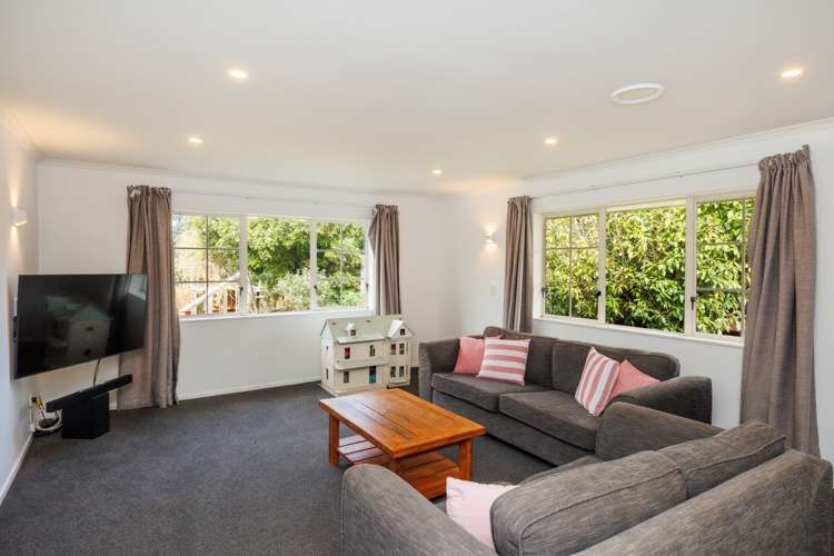10 Sandstrom Grove Feilding_18