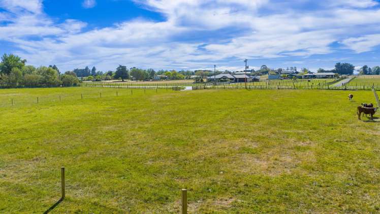 330 and 328 Racecourse Road Waipukurau_4