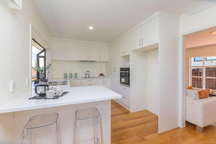 6 Kennedy Avenue Forrest Hill_9