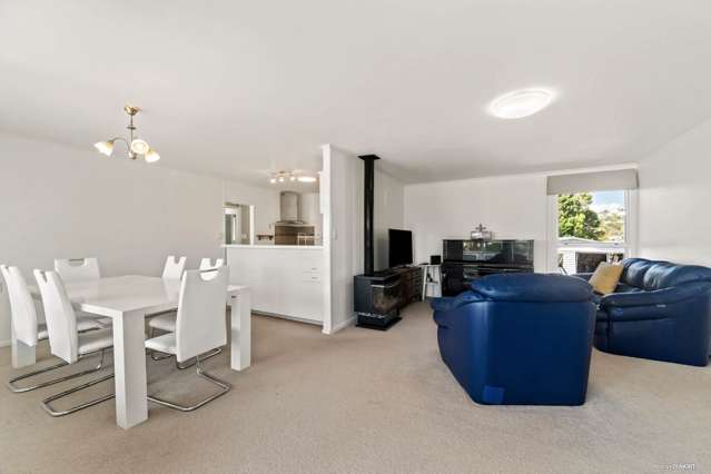 215 Vipond Road Stanmore Bay_4
